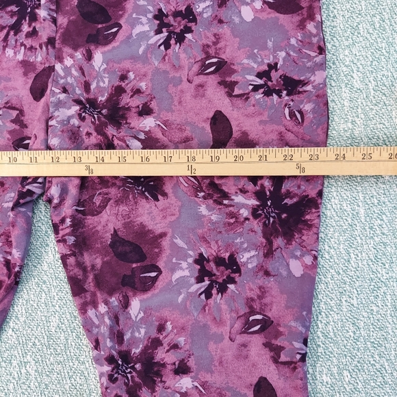 Terra & Sky Pink Floral Leggings, Plus Size , 3X - Picture 7 of 11